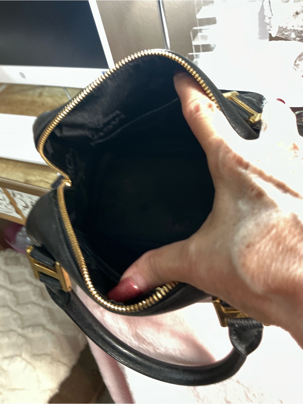 MCM München Black Leather Boston Satchel Gold Hardware - Picture 12 of 14